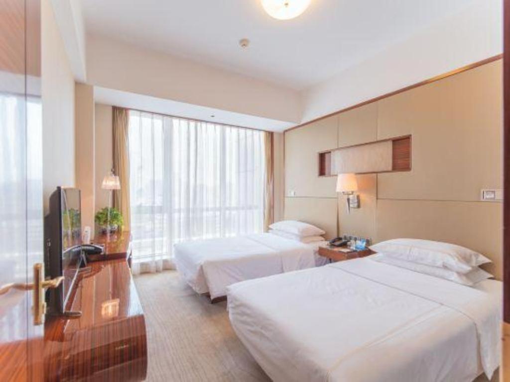 Jinan Silver Plaza Quancheng Hotel ภายนอก รูปภาพ