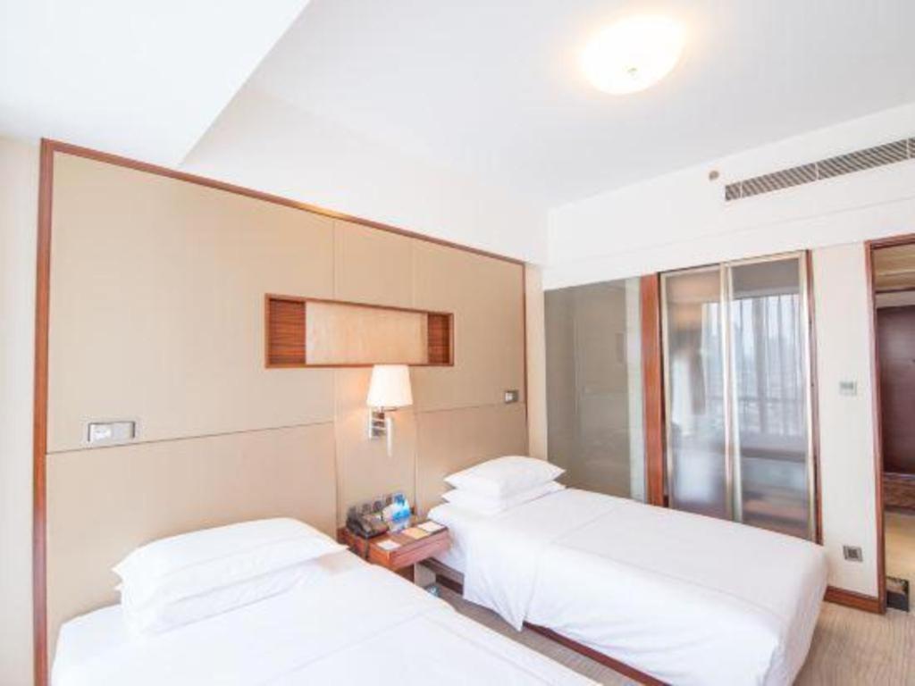 Jinan Silver Plaza Quancheng Hotel ภายนอก รูปภาพ