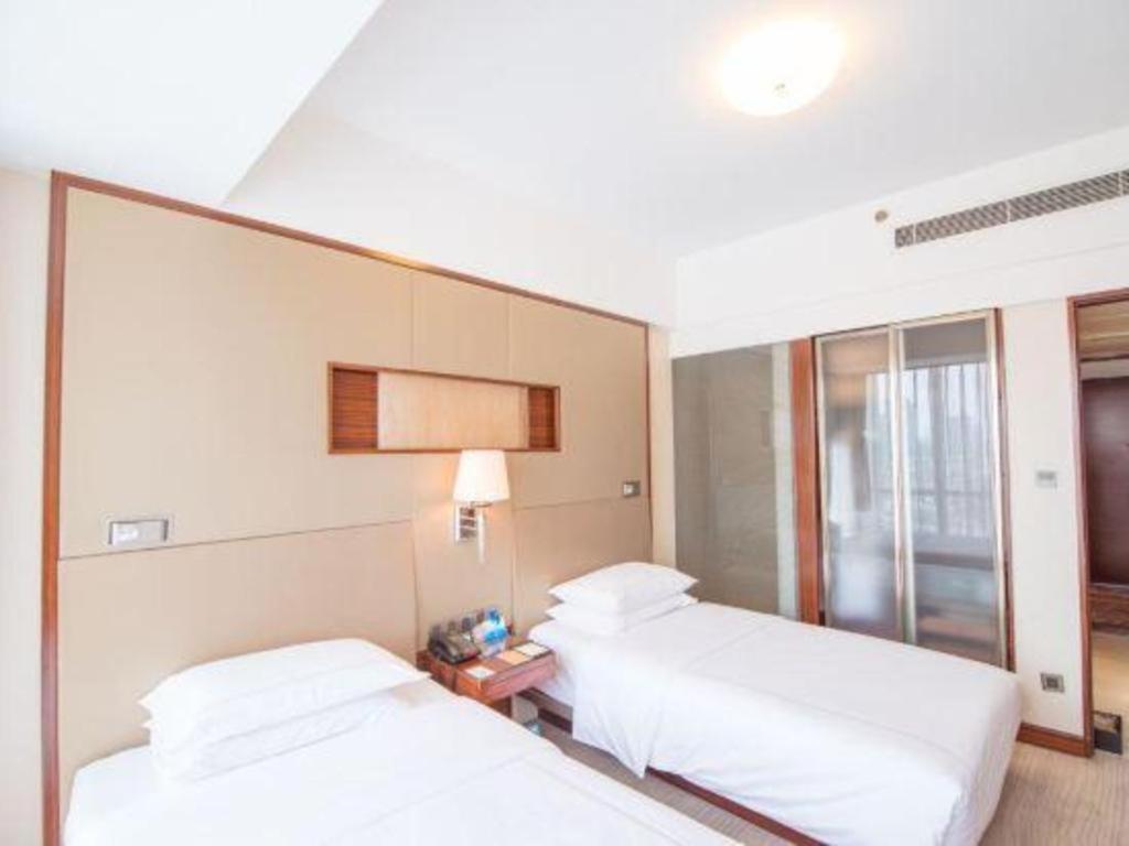 Jinan Silver Plaza Quancheng Hotel ภายนอก รูปภาพ