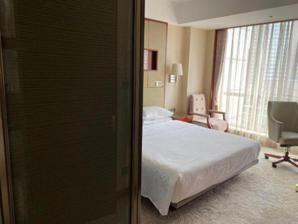 Jinan Silver Plaza Quancheng Hotel ภายนอก รูปภาพ