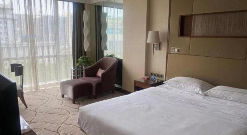 Jinan Silver Plaza Quancheng Hotel ภายนอก รูปภาพ